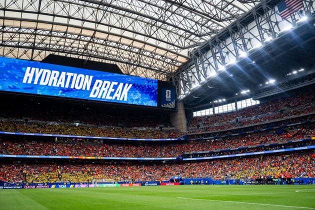 260620 Hydration break during the FIFA World Cup, WM, Weltmeisterschaft, Fussball 2026 football match between Netherlands and Sweden on June 20, 2026 in Houston. Photo: Petter Arvidson BILDBYRAN kod PA PA1246 bbeng fotboll football soccer fotball vm fotbolls-vm fotball-vm fotbolls-vm 2026 fifa world cup 2026 sverige sweden sverige a netherlands nederländerna *** June 20, 2026  Copyright: PETTERxARVIDSON BB260620PA139