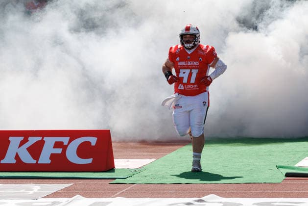 Justin Roger Neumayer 91, Augsburg Centurions, during the game between the Augsburg Centurions and the Gießen Golden Dragons, American football, mens, GFL2, 2026, Matchday 7 on June 20, 2026, in Augsburg, Rosenaustadion, Bavaria, Germany,detected_source_language