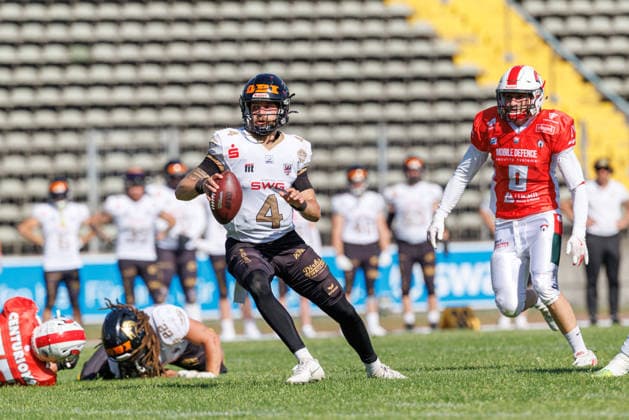 Isaac Bernard 4, Giessen Golden Dragons in the game between the Augsburg Centurions and the Giessen Golden Dragons, American football, mens, GFL2, 2026, Matchday 7 on June 20, 2026, in Augsburg, Rosenaustadion, Bavaria, Germany,detected_source_language