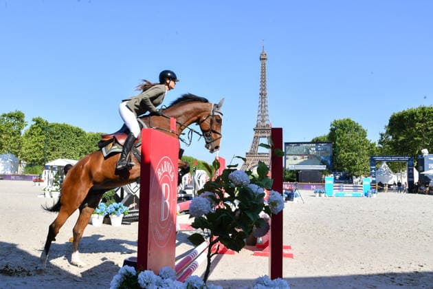 Manar Fahad H I Al Fardan sur Chocolat de Ligniere - Prix Joone lors de la 12ème édition Longines Paris Eiffel Jumping au pied de la Tour Eiffel sur le Champ-de-Mars à Paris, France le 20 juin 2026 Perusseau Veeren Bestimage Prize Joone at the 12th Longines Paris Eiffel Jumping event at the foot of the Eiffel Tower on the Champ de Mars in Paris, France on June 20, 2026 Paris France  Copyright: xVeeren-Perusseau BestimagexVeeren-Perusseau Bestimagex