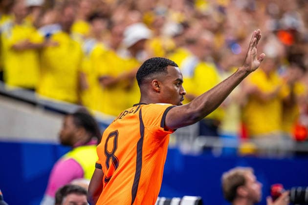 20.06.2026, HOUSTON, PILKA NOZNA (FOOTBALL), FIFA World Cup, WM, Weltmeisterschaft, Fussball 2026, MECZ HOLANDIA - SZWECJA ( NETHERLANDS - SWEDEN ) NZ RYAN GRAVENBERCH FOTO LUKASZ SKWIOT CYFRASPORT NEWSPIX.PL --- Newspix.pl POLAND OUT!  20260620CSLS00005