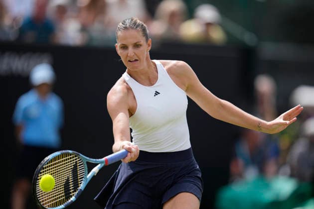 Lexus Nottingham Open - Day Six Karolina Pliskova competes during her semi-final singles match at the 2026 Lexus Nottingham Open Women s tennis tournament at the Nottingham Tennis Centre in Nottingham, England, on June 20, 2026. Nottingham Great Britain United Kingdom  Copyright: xOwenxHammondx originalFilename:hammond-2026lexu260620_npRU9.jpg
