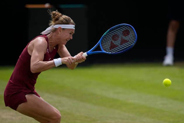 Lexus Nottingham Open - Day Six Marie Bouzkova in action during her semi-final singles match at the 2026 Lexus Nottingham Open Women s tennis tournament at the Nottingham Tennis Centre in Nottingham, England, on June 20, 2026. Nottingham Great Britain United Kingdom  Copyright: xOwenxHammondx originalFilename:hammond-2026lexu260620_npvND.jpg