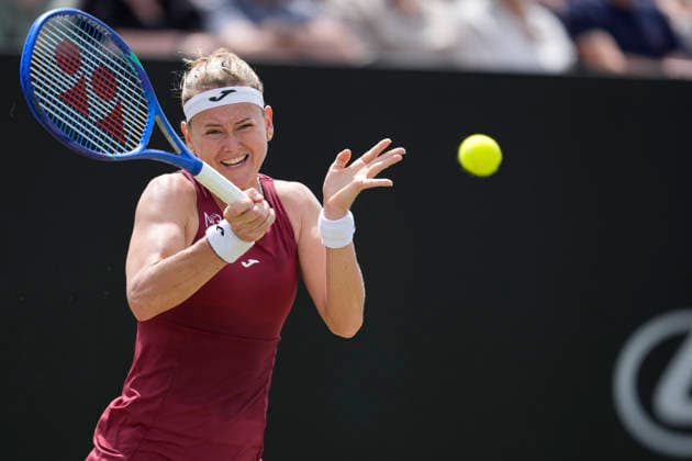 Lexus Nottingham Open - Day Six Marie Bouzkova in action during her semi-final singles match at the 2026 Lexus Nottingham Open Women s tennis tournament at the Nottingham Tennis Centre in Nottingham, England, on June 20, 2026. Nottingham Great Britain United Kingdom  Copyright: xOwenxHammondx originalFilename:hammond-2026lexu260620_nphwk.jpg