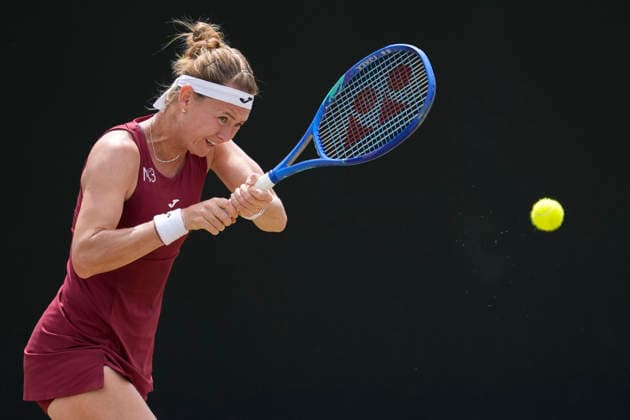 Lexus Nottingham Open - Day Six Marie Bouzkova in action during her semi-final singles match at the 2026 Lexus Nottingham Open Women s tennis tournament at the Nottingham Tennis Centre in Nottingham, England, on June 20, 2026. Nottingham Great Britain United Kingdom  Copyright: xOwenxHammondx originalFilename:hammond-2026lexu260620_npedf.jpg