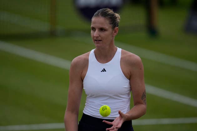 Lexus Nottingham Open - Day Six Karolina Pliskova competes during her semi-final singles match at the 2026 Lexus Nottingham Open Women s tennis tournament at the Nottingham Tennis Centre in Nottingham, England, on June 20, 2026. Nottingham Great Britain United Kingdom  Copyright: xOwenxHammondx originalFilename:hammond-2026lexu260620_npZZV.jpg