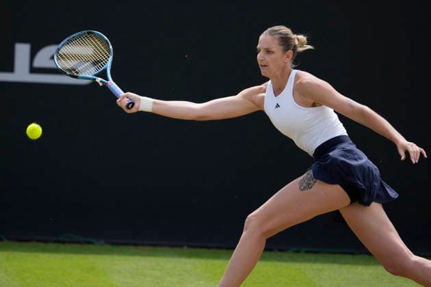 Lexus Nottingham Open - Day Six Karolina Pliskova competes during her semi-final singles match at the 2026 Lexus Nottingham Open Women s tennis tournament at the Nottingham Tennis Centre in Nottingham, England, on June 20, 2026. Nottingham Great Britain United Kingdom  Copyright: xOwenxHammondx originalFilename:hammond-2026lexu260620_npdRL.jpg