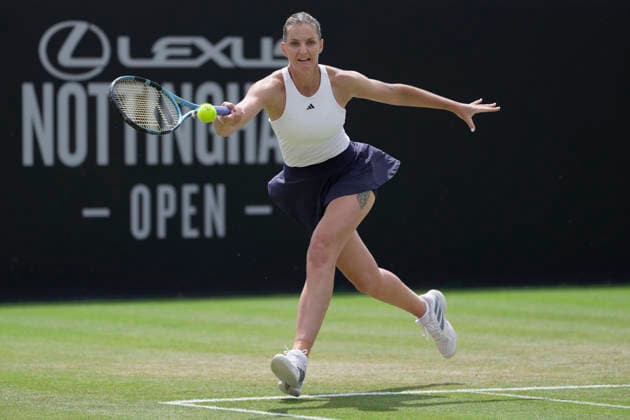 Lexus Nottingham Open - Day Six Karolina Pliskova competes during her semi-final singles match at the 2026 Lexus Nottingham Open Women s tennis tournament at the Nottingham Tennis Centre in Nottingham, England, on June 20, 2026. Nottingham Great Britain United Kingdom  Copyright: xOwenxHammondx originalFilename:hammond-2026lexu260620_npFjO.jpg