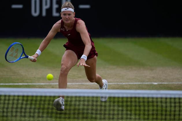 Lexus Nottingham Open - Day Six Marie Bouzkova in action during her semi-final singles match at the 2026 Lexus Nottingham Open Women s tennis tournament at the Nottingham Tennis Centre in Nottingham, England, on June 20, 2026. Nottingham Great Britain United Kingdom  Copyright: xOwenxHammondx originalFilename:hammond-2026lexu260620_npNlD.jpg