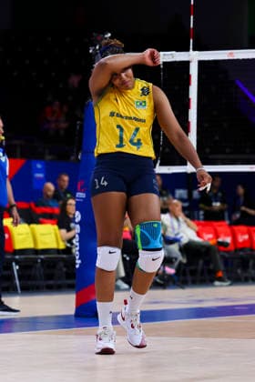 China V Brazil - Volleyball Nations League 2026 Ankara Stage Ana Cristina ( 14) reacts during the FIVB Volleyball Nations League match between China and Brazil at the Ankara Arena in Ankara, Turkey, on June 20, 2026. Ankara Turkey  Copyright: xÃ‡aÄülarxOskayx originalFilename:oskay-chinavbr260620_npJAh.jpg