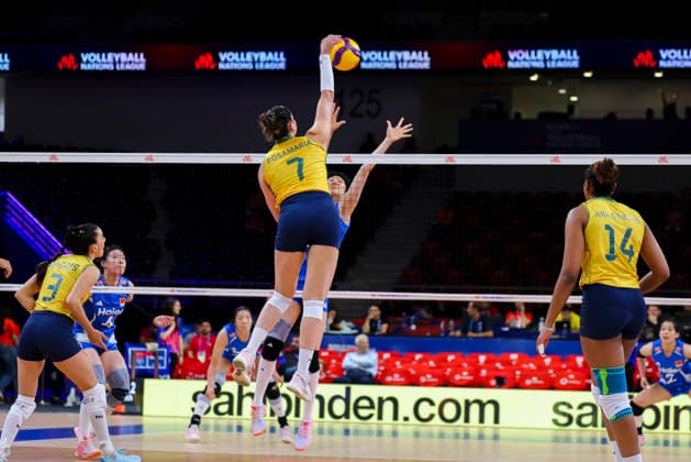 China V Brazil - Volleyball Nations League 2026 Ankara Stage Rosamaria Montibeller participates in the FIVB Volleyball Nations League (VNL) match between China and Brazil at the Ankara Arena in Ankara, Turkey, on June 20, 2026. Ankara Turkey  Copyright: xÃ‡aÄülarxOskayx originalFilename:oskay-chinavbr260620_npqS1.jpg