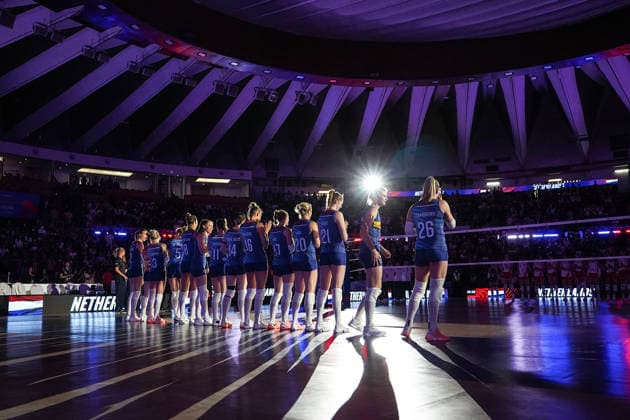 FIVB Women s Nations League 2026. The Netherlands players sing their national anthem during the FIVB Women s Volleyball Nations League match between the Netherlands and Poland in Bangkok, Thailand, on June 20, 2026. Bangkok Bangkok Thailand  Copyright: xAnusakxLaowilasx originalFilename:laowilas-notitle260620_npxz8.jpg