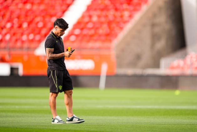 June 20, 2026, Almeria, Almeria, SPAIN: Nico Melamed of UD Almeria looks on before the Liga Hypermotion, second leg of the Playoff for LaLiga EA Sports promotion, football match played between UD Almeria and Malaga CF at UD Almeria stadium on June 20, 2026, in Almeria, Spain. UD Almeria V Malaga CF - LaLiga Hypermotion  - ZUMAa181 20260620_zaa_a181_031 Copyright: xJoaquinxCorcherox