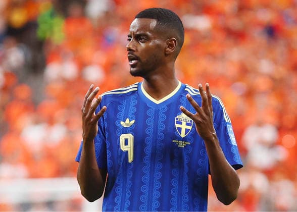 Sweden s Alexander Isak reacts after his shot was blocked by goalkeeeper Bart Verbruggen of the Netherlands.in the second half of a FIFA World Cup, WM, Weltmeisterschaft, Fussball match at NRG Stadium in Houston, Texas, on Saturday, June 20, 2026.  HOU20260620920 CHRISTIANxBRUNSKILL