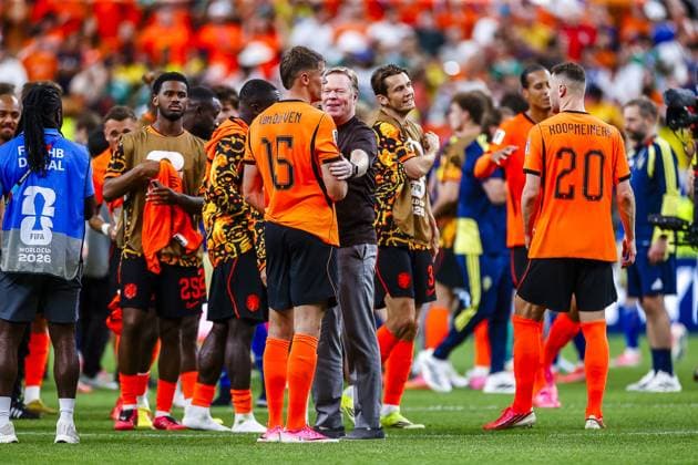 HOUSTON, 20-06-2026, Houston Stadium, Match between The Netherlands and Sweden. Picture shows Netherlands coach Ronald Koeman , Netherlands player Micky van de Ven , final score 5-1 Netherlands - Sweden (World Cup 2026)  x204504835x Copyright: