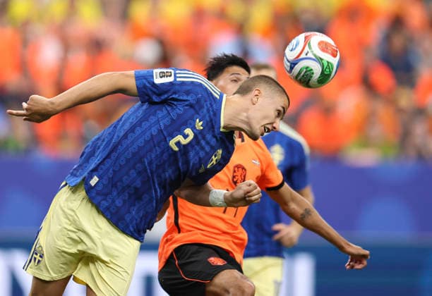 (260621) -- HOUSTON, June 21, 2026 -- Gustaf Lagerbielke (front) of Sweden heads the ball during the group F match between the Netherlands and Sweden at the 2026 FIFA World Cup, WM, Weltmeisterschaft, Fussball at Houston Stadium in Houston, the United States, June 20, 2026. ) (SP)U.S.-HOUSTON-FOOTBALL-FIFA WORLD CUP-GROUP F-NED VS SWE LixMing 