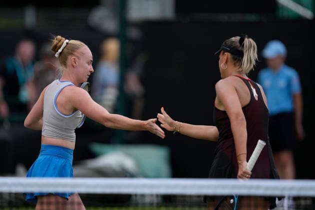 Lexus Nottingham Open - Day Six Mariia Kozyreva competes during the semi-final doubles match at the 2026 Lexus Nottingham Open Women s tennis tournament at the Nottingham Tennis Centre in Nottingham, England, on June 20, 2026. Nottingham Great Britain United Kingdom  Copyright: xOwenxHammondx originalFilename:hammond-2026lexu260620_npsnr.jpg
