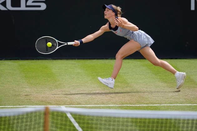 Lexus Nottingham Open - Day Six Viktorija Golubic competes during her semi-final singles match at the 2026 Lexus Nottingham Open Women s tennis tournament at the Nottingham Tennis Centre in Nottingham, England, on June 20, 2026. Nottingham Great Britain United Kingdom  Copyright: xOwenxHammondx originalFilename:hammond-2026lexu260620_np1FY.jpg