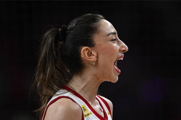 Turkiye v Germany - 2026 FIVB Volleyball Nations League ANKARA, TURKIYE - JUNE 20: Hande Baladin of Turkiye celebrates after winning the 2026 FIVB Volleyball Nations League Phase 2 match between Turkiye and Germany at the Ankara Sports Hall in Ankara, Turkiye on June 20, 2026. Akin Celiktas Anadolu Ankara Turkey. Editorial use only. Please get in touch for any other usage.  Copyright: x2026xAnadoluxAkinxCeliktasx