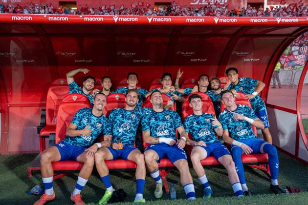 Almeria, Spain - June 20th: Malaga subs in the bench before the promotion play-off final of La Liga Hypermotion (Segunda Division) match between Almeria and Malaga at UD Almería Stadium on June 20th, 2026 in Almeria, Spain.  Copyright: xAndresxLopezxSheridanxx xSPPx Sportspressphoto_SPR171857