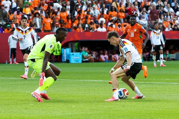 One-on-one, Action, featuring Yahia Fofana 1 (Ivory Coast) and Florian Wirtz 17 (Germany), Germany vs. Ivory Coast, Soccer, FIFA, 2026 World Cup, Group Stage, June 20, 2026, Toronto, Ontario, Canada,detected_source_language Copyright: xkolbert-press ChristianxKolbertx