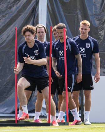 SOCCER - FIFA World Cup, WM, Weltmeisterschaft, Fussball 2026, preview SANTA BARBARA,CALIFORNIA,USA,20.JUN.26 - SOCCER - FIFA World Cup 2026, USA, Mexico, Canada, preview, Oesterreichischer Fussball-Bund, training team AUT. Image shows Michael Gregoritsch, Patrick Wimmer, Alexander Prass, Marco Friedl and Philipp Lienhart (AUT).  GEPAxpictures xArminxRauthner