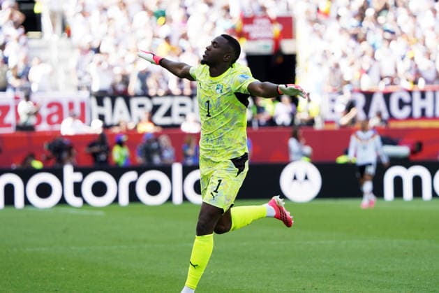 Soccer, 2026 World Cup, FIFA World Cup 2026, Soccer World Cup, Canada, USA, Mexico 2026, , Germany vs. Ivory Coast, Group Stage, Group E, June 20, 2026, Toronto Stadium, Canada, Goalkeeper Yahia Fofana celebrates for the Ivory Coast, Action still photo by Chai von der Laage. FIFA regulations prohibit any use of photographs as image sequences and or quasi-video. EDITORIAL USE ONLY,,detected_source_language