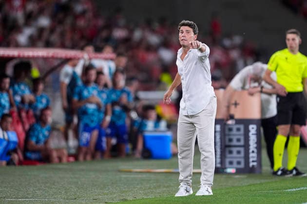 June 20, 2026, Almeria, Almeria, SPAIN: Rubi, head coach of UD Almeria, gestures during the Liga Hypermotion, second leg of the Playoff for LaLiga EA Sports promotion, football match played between UD Almeria and Malaga CF at UD Almeria stadium on June 20, 2026, in Almeria, Spain. Almeria SPAIN - ZUMAa181 20260620_zaa_a181_093 Copyright: xJoaquinxCorcherox
