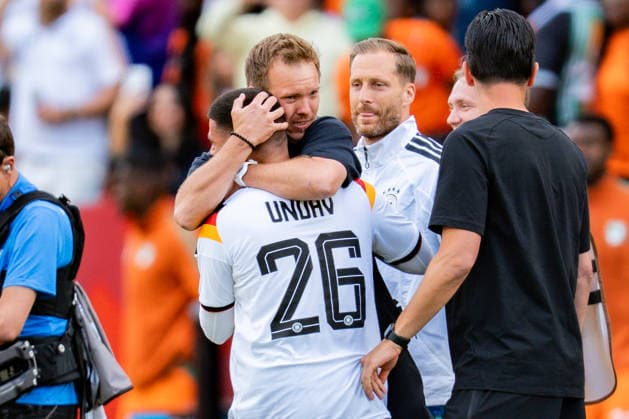 FIFA Fussball Weltmeisterschaft 2026, Gruppe E, Spiel 2, Deutschland vs Elfenbeinküste, 20.06.2026 im Toronto Stadium, Toronto Deniz Undav (Deutschland) wird gefeiert nach Abpfiff von Julian Nagelsmann (Deutschland) Oliver Baumann (Deutschland) Maximilian Beier (Deutschland) Pascal Gross (Deutschland) David Raum (Deutschland) Leon Goretzka (Deutschland) *** 2026 FIFA World Cup, Group E, Match 2, Germany vs. Ivory Coast, June 20, 2026, at Toronto Stadium, Toronto Deniz Undav (Germany) is celebrated after the final whistle by Julian Nagelsmann (Germany) Oliver Baumann (Germany) Maximilian Beier (Germany) Pascal Gross (Germany) David Raum (Germany) Leon Goretzka (Germany),detected_source_language Copyright: xBahhoxKarax