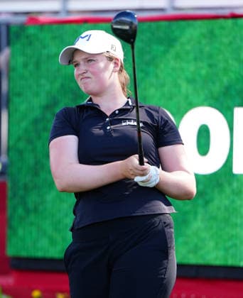 BELMONT, MI - JUNE 20: LPGA, Golf Damen player Lottie Woad plays her tee shot on the 18th hole on June 20, 2026, during the third round of the LPGA Meijer LPGA Classic for Simply Give at Blythefield Country Club in Belmont, Michigan. (Photo by Brian Spurlock Icon Sportswire) GOLF: JUN 20 LPGA Meijer LPGA Classic for Simply Give EDITORIAL USE ONLY Icon26062017