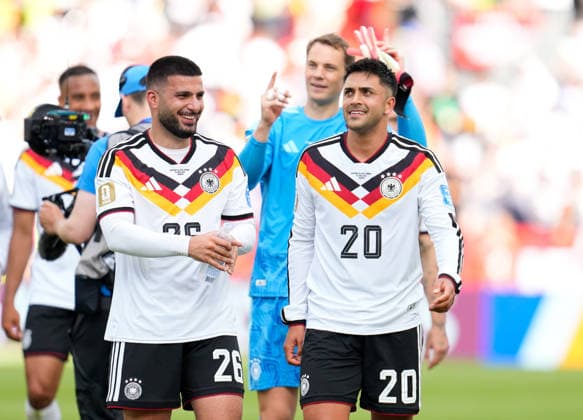 Deniz Undav (Germany), 26, Manuel Neuer (Germany), 1, and Nadiem Amiri (Germany), 20, after the game in Canada, FIFA World Cup, Germany vs. Ivory Coast, Toronto, June 20, 2026, Canada, FIFA World Cup, Germany vs. Ivory Coast, Toronto, June 20, 2026, Toronto,detected_source_language Copyright: xEibner-Pressefoto ScottxColemanx EP_SCN