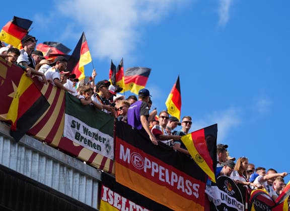 Fans of the German national team celebrate after the game CAN, FIFA World Cup, Germany vs. Ivory Coast, Toronto, June 20, 2026 CAN, FIFA World Cup, Germany vs. Ivory Coast, Toronto, June 20, 2026 Toronto,detected_source_language Copyright: xEibner-Pressefoto ScottxColemanx EP_SCN