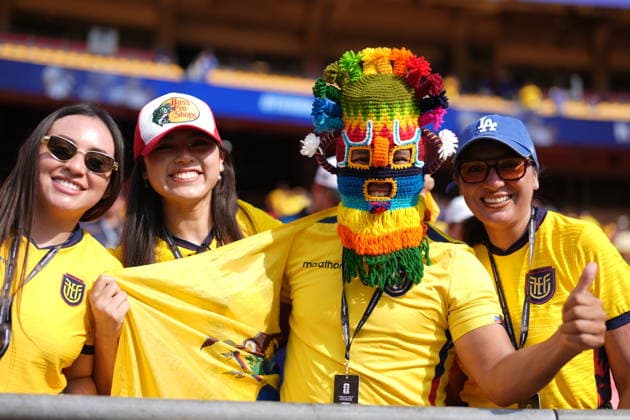Ecuador v Curacao - FIFA World Cup, WM, Weltmeisterschaft, Fussball 2026 - Group E KANSAS CITY, UNITED STATES - JUNE 20: Fans gather prior the 2026 FIFA World Cup First Stage Group E match between Ecuador and Curacao at Arrowhead Stadium (Kansas City Stadium) in Kansas City, Missouri, United States on June 20, 2026. Hakan Akgun Anadolu Missouri United States. Editorial use only. Please get in touch for any other usage.  Copyright: x2026xAnadoluxHakanxAkgunx