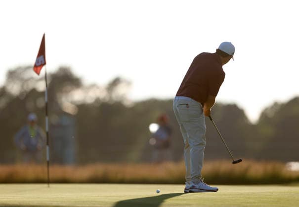 Matt Fitzpatrick of England putts on the 15th green during the third round of the 126th U.S. Open Golf Championship at Shinnecock Hills Golf Club in Southampton, NY, on Saturday, June 20, 2026.  NYC20260620827 JOHNxANGELILLO