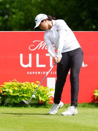 BELMONT, MI - JUNE 20: LPGA, Golf Damen player Jing Yan plays her tee shot on the 10th hole on June 20, 2026, during the third round of the LPGA Meijer LPGA Classic for Simply Give at Blythefield Country Club in Belmont, Michigan. (Photo by Brian Spurlock Icon Sportswire) GOLF: JUN 20 LPGA Meijer LPGA Classic for Simply Give EDITORIAL USE ONLY Icon26062037