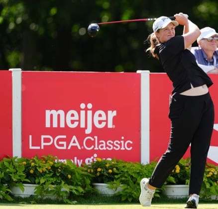 BELMONT, MI - JUNE 20: LPGA, Golf Damen player Lottie Wood plays her tee shot on the 17th hole on June 20, 2026, during the third round of the LPGA Meijer LPGA Classic for Simply Give at Blythefield Country Club in Belmont, Michigan. (Photo by Brian Spurlock Icon Sportswire) GOLF: JUN 20 LPGA Meijer LPGA Classic for Simply Give EDITORIAL USE ONLY Icon26062041