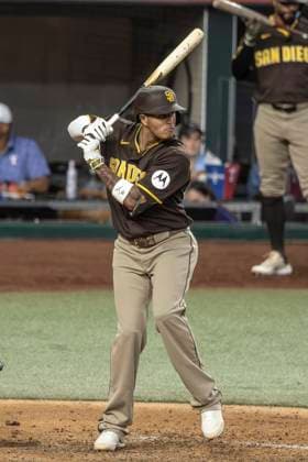 June 20, 2026, Arlington, Texas, USA: San Diego Padres third baseman MANNY MACHADO (13) at the plate during a MLB, Baseball Herren, USA game between the San Diego Padres and Texas Rangers at Globe Life Field. San Diego wins in extra innings 6-4. MLB 2026: Padres 6:4 Rangers  - ZUMAf180 20260620_zsp_f180_009 Copyright: xMarkxFannx