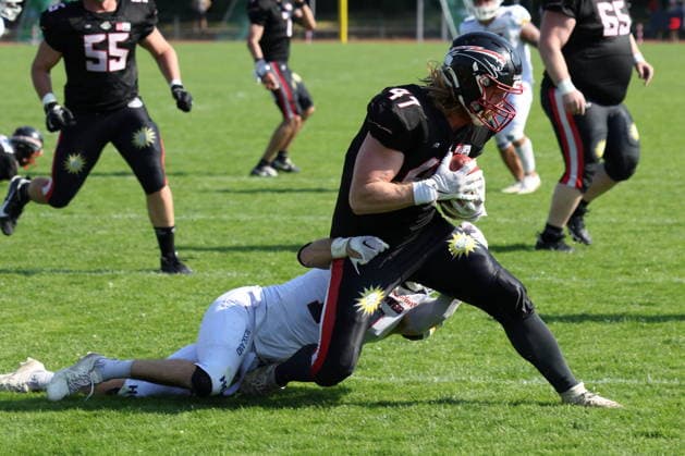 Sven Appelt (Düsseldorf Panther, 47) runs with the ball, Düsseldorf Panther vs Braunschweig Lions, American Football, GFL, German Football League, Season 2026, Week 7, 20.06.2026, Photo: Foot Bowl Klaus Sack Düsseldorf Stadion VfL Benrath Deutschland Copyright: xFootxBowl KlausxSackx
