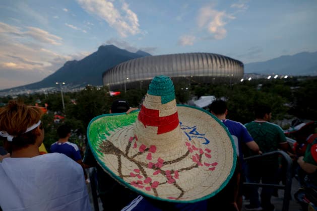 June 20, 2026, Guadalupe, Nuevo Leon, Mexico: Fans walk towards Monterrey Stadium before the match between Tunisia and Japan for the 2nd round of the group F of the FIFA World Cup, WM, Weltmeisterschaft, Fussball 2026. FIFA World Cup 2026: Tunisia Vs Japan  - ZUMAo125 20260620_zip_o125_006 Copyright: xAntonioxOjedax