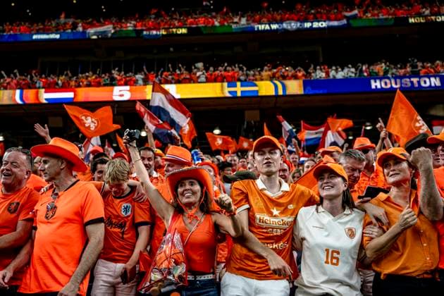HOUSTON Supporters of the Dutch national team celebrate their victory over Sweden during the 2026 World Cup at NRG Stadium on June 20, 2026, in Houston, United States. Photo by Stefan Koops EYE4IMAGES DeFodi Images,detected_source_language