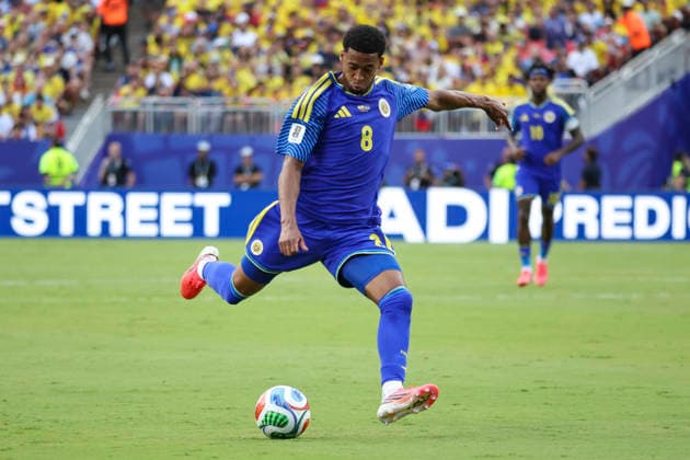 KANSAS CITY, MO - JUNE 20: Livano Comenencia 8 of Curacao winds up to take a shot in the first half of the FIFA World Cup, WM, Weltmeisterschaft, Fussball 2026 Group E match between Ecuador and Curacao on June 20, 2026 at Kansas City Stadium in Kansas City, MO. (Photo by Scott Winters Icon Sportswire) SOCCER: JUN 20 FIFA World Cup 26 Group E - Ecuador vs Curacao EDITORIAL USE ONLY Icon2606200329
