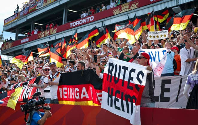 Germany v CÃ te d Ivoire, FIFA World Cup, WM, Weltmeisterschaft, Fussball 2026 German fans celebrate winning during the Germany v CÃ te d Ivoire FIFA WORLD CUP 2026 Group E match at the Toronto Stadium, Toronto, Canada on 20 June 2026 Credit: Phil Duncan Every Second Media Editorial use only. All images are copyright Every Second Media Limited. No images may be reproduced without prior permission. Copyright: xIMAGO EveryxSecondxMediax ESM-2044-0034 PhilxDuncanx xEveryxSecondxMediax