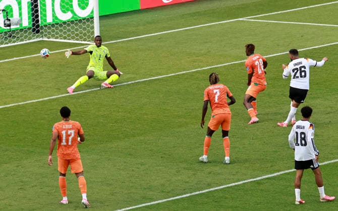 (260621) -- TORONTO, June 21, 2026 -- Deniz Undav (1st R, top) of Germany scores a goal during the group E match between Germany and Cote d Ivoire at the 2026 FIFA World Cup, WM, Weltmeisterschaft, Fussball at Toronto Stadium in Toronto, Canada, on June 20, 2026. (Photo by Xinhua) (SP)CANADA-TORONTO-FOOTBALL-FIFA WORLD CUP-GROUP E-GER VS CIV YangxShu 