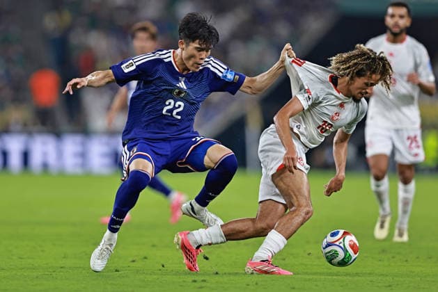 June 20, 2026, Monterrey, Mexico: Hannibal Mejbri of Tunisia battles for possession ball with Takehiro Tomiyasu of Japan during the match between Tunisia and Japan for the 2st round of the group F of the FIFA World Cup, WM, Weltmeisterschaft, Fussball 2026 at Monterrey Stadium on June 20, 2026 in Monterrey, Mexico. Photo: DiaEsportivo FIFA World Cup 2026, Tunisia Vs Japan, Monterrey, Mexico  - ZUMAh208 20260620_zsp_h208_031 Copyright: xHeulerxAndreyx