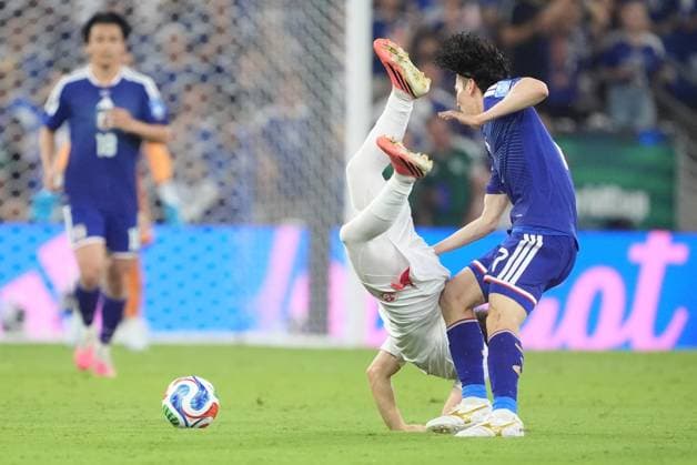 Tunisia v Japan - FIFA World Cup, WM, Weltmeisterschaft, Fussball 2026 - Group F MONTERREY, MEXICO - JUNE 20: Ao Tanaka (R) of Japan in action during the 2026 FIFA World Cup First Stage Group F match between Tunisia and Japan at Estadio BBVA (Monterrey Stadium) in Monterrey, Mexico on June 20, 2026. Juancho Torres Anadolu Nuevo Leon Mexico. Editorial use only. Please get in touch for any other usage.  Copyright: x2026xAnadoluxJuanchoxTorresx