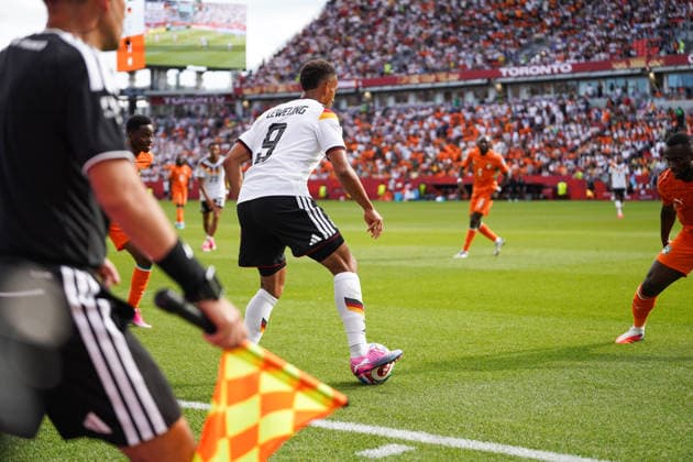 Ivory Coast vs Germany FIFA World Cup, WM, Weltmeisterschaft, Fussball Group G Match Jamie Leweling 09 of Germany drives the ball forward during the 2026 FIFA World Cup Group E match between Germany and Ivory Coast at Toronto Stadium. on June 20, 2026 in Toronto, Canada. (Photo by Leonardo Ramirez Eyepix Group) Copyright: xLeonardoxRamirezx xEyepixxGroupx LR20062026-05416