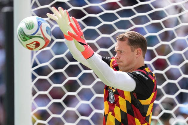 Ivory Coast vs Germany FIFA World Cup, WM, Weltmeisterschaft, Fussball Group G Match Manuel Neuer 01 of Germany warming up during the 2026 FIFA World Cup Group E match between Germany and Ivory Coast at Toronto Stadium. on June 20, 2026 in Toronto, Canada. (Photo by Leonardo Ramirez Eyepix Group) Copyright: xLeonardoxRamirezx xEyepixxGroupx LR20062026-04429