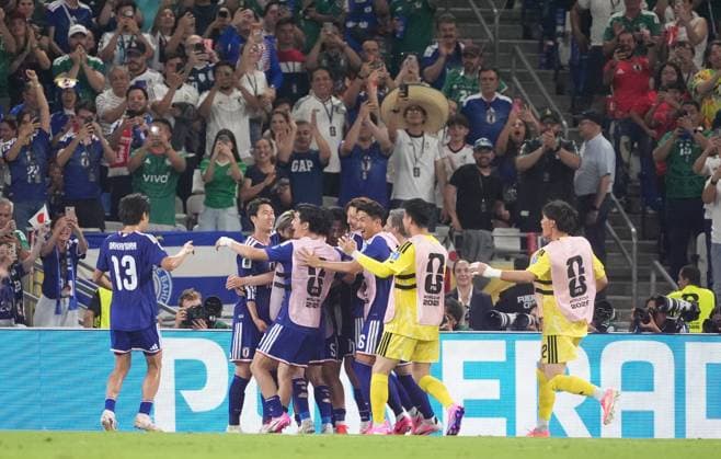 Tunisia v Japan - FIFA World Cup, WM, Weltmeisterschaft, Fussball 2026 - Group F MONTERREY, MEXICO - JUNE 20: Junya Ito (14) of Japan celebrates with teammates after scoring a goal during the 2026 FIFA World Cup First Stage Group F match between Tunisia and Japan at Estadio BBVA (Monterrey Stadium) in Monterrey, Mexico on June 20, 2026. Juancho Torres Anadolu Nuevo Leon Mexico. Editorial use only. Please get in touch for any other usage.  Copyright: x2026xAnadoluxJuanchoxTorresx