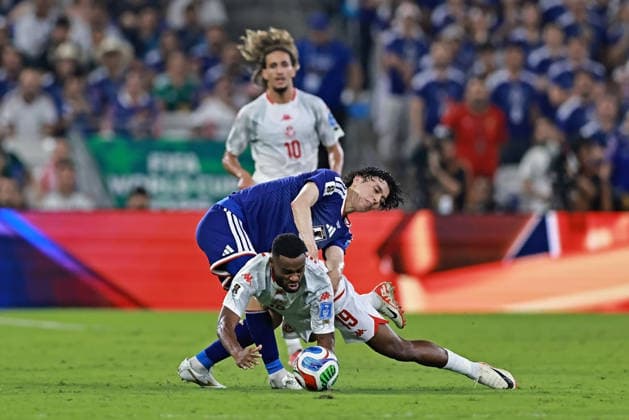June 20, 2026, Monterrey, Mexico: Rayan Ellouni of Tunisia battles for possession ball with Ao Tanaka of Japan during the match between Tunisia and Japan for the 2st round of the group F of the FIFA World Cup, WM, Weltmeisterschaft, Fussball 2026 at Monterrey Stadium on June 20, 2026 in Monterrey, Mexico. Photo: DiaEsportivo FIFA World Cup 2026, Tunisia Vs Japan, Monterrey, Mexico  - ZUMAh208 20260620_zsp_h208_082 Copyright: xHeulerxAndreyx