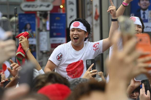 Japan-Tunisia World Cup match draws fans to Tokyo s Shibuya District TOKYO, JAPAN - JUNE 21: Football fans celebrate the victory of Japan team over Tunisia in public areas of Tokyo s Shibuya district, Japan on June 21, 2026, after the FIFA World Cup, WM, Weltmeisterschaft, Fussball 2026 Group F match between Japan and Tunisia being played in Monterrey, Mexico. The match is considered crucial for both teams hopes of advancing to the knockout stage of the tournament. David Mareuil Anadolu Tokyo Japan. Editorial use only. Please get in touch for any other usage.  Copyright: x2026xAnadoluxDavidxMareuilx